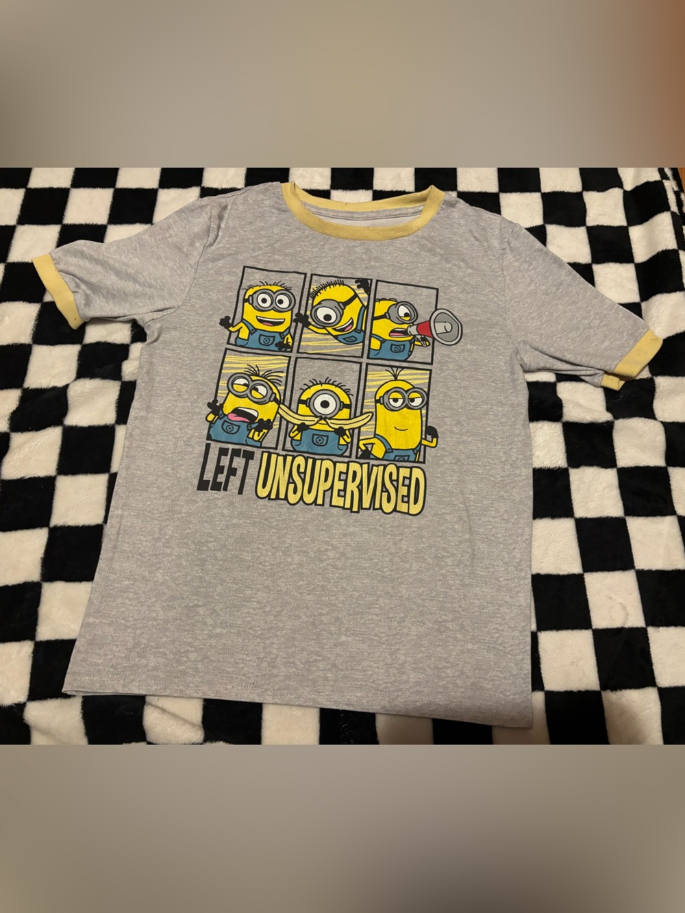 Boys large minion pj shirt
